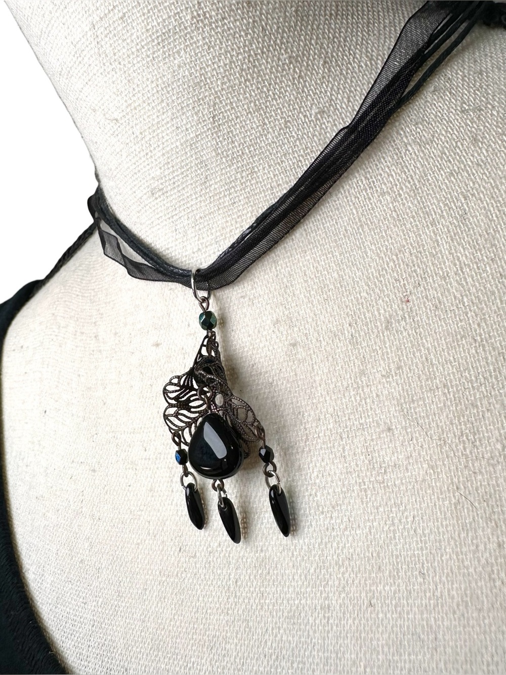 🖤Victorian Style Filigree Pendant Necklace OOAK